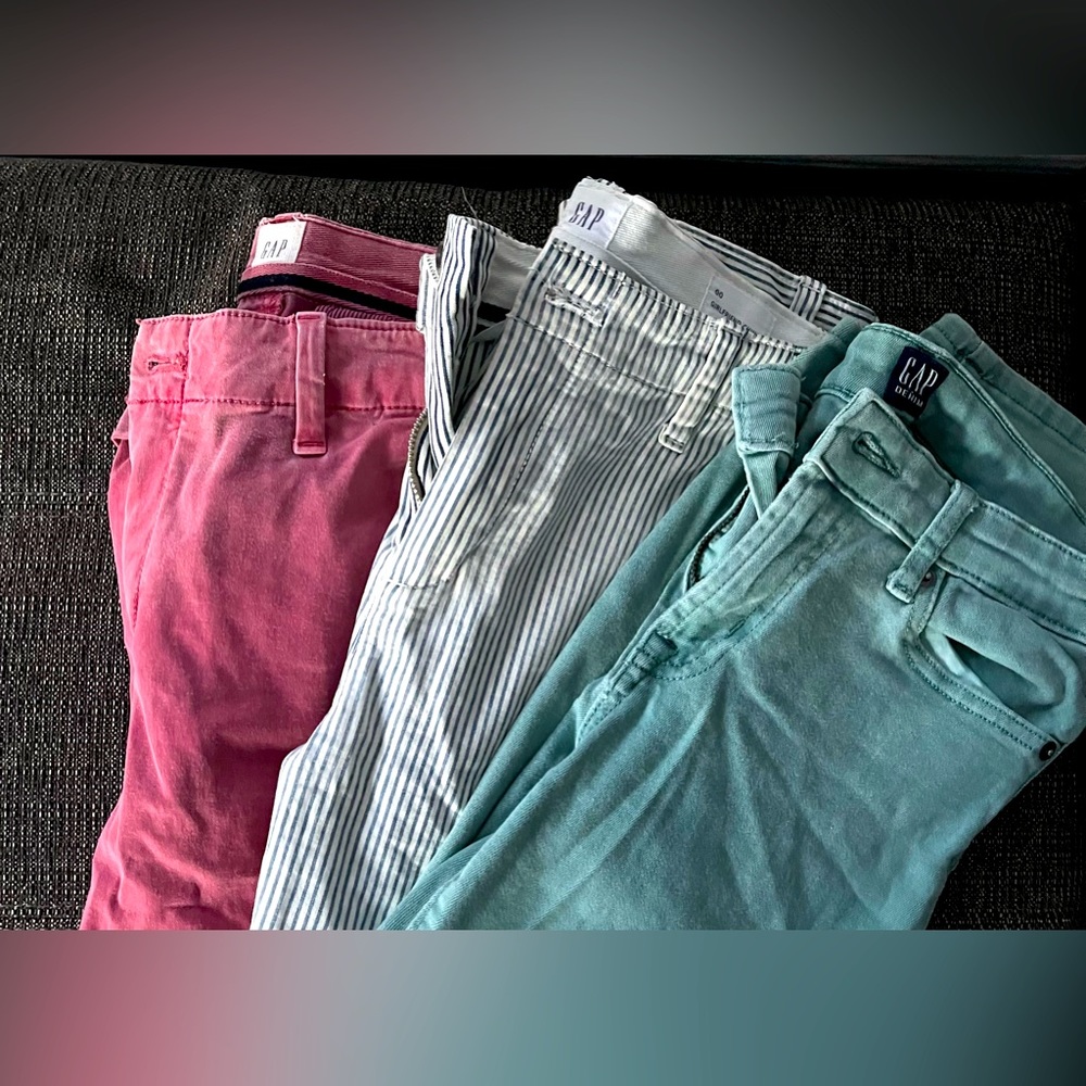 Lot of 3 pairs of Gap spring/summer pants!